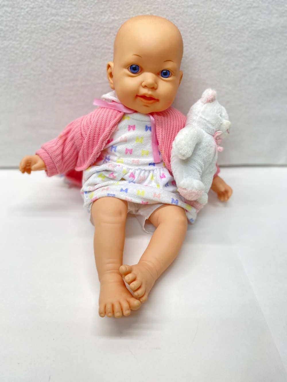 Gi-Go Soft Body Baby Doll Vinyl Face Legs Arms Realistic W/Clothes & Bear Toy